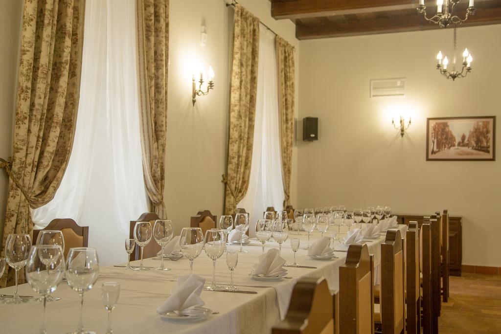 Hotel Monastyrski Minsk City Centre Екстер'єр фото