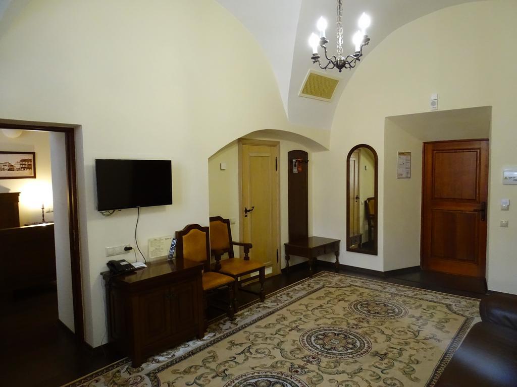 Hotel Monastyrski Minsk City Centre Екстер'єр фото